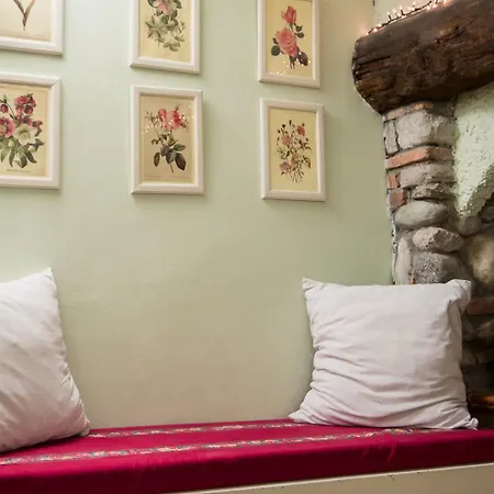 La Contrada Bed & Breakfast 3*