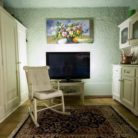 La Contrada Bed & Breakfast 3*
